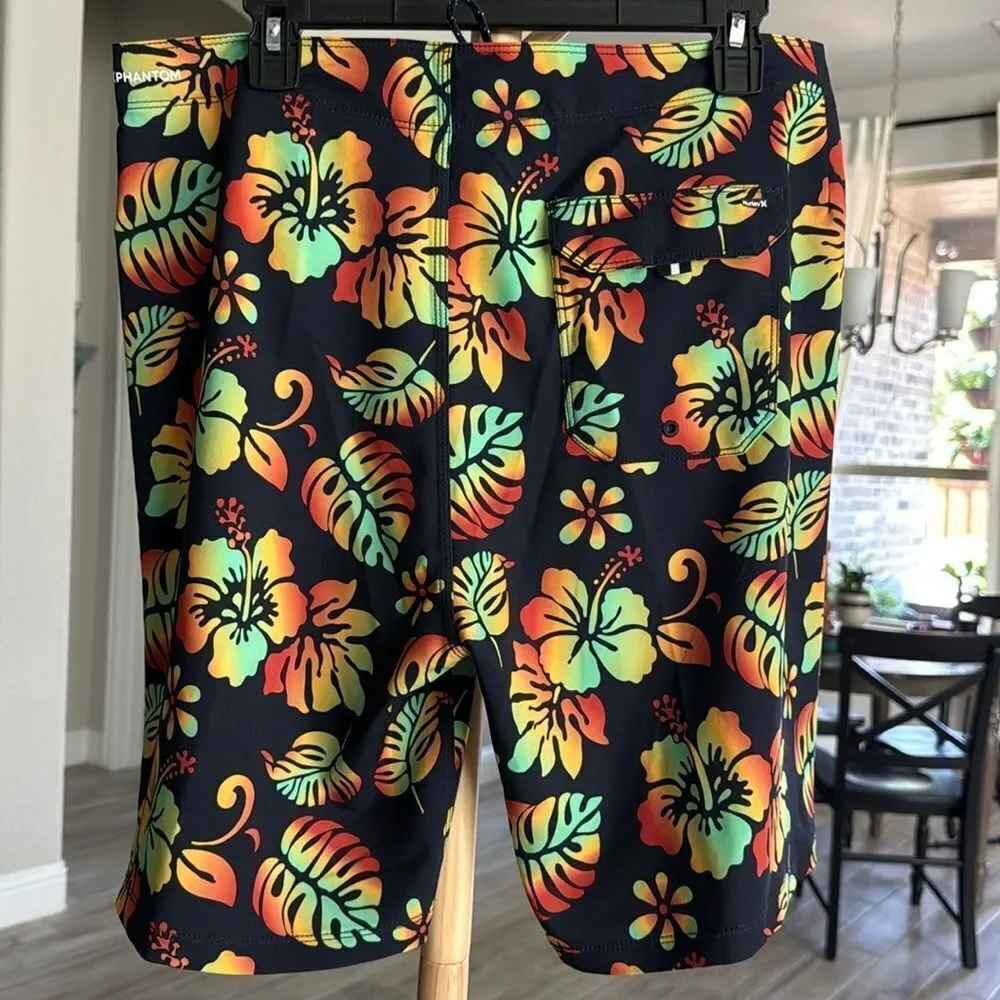 NWT Hurley Board Shorts Swim Phantom Quick Dry 4 Way Stretch Tropical Black 32